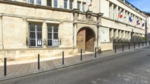 Neufchâteau, town hall (R)