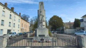 Neufchâteau, war memorial (R)