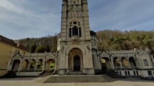 Domrémy, basilica - exterior (r)