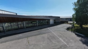 Châtenois, secondary school - courtyard (R)