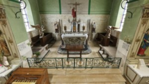 Leurville, church (R)