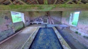 Blevaincourt, washhouse - interior (r)
