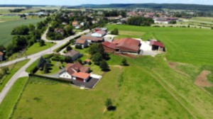 Liffol-le-Grand, Neufchâteau-Straße (S)