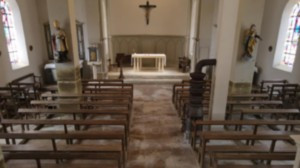Sommerécourt, Kirche - Blick auf den Altar (S)