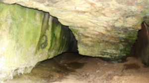 Grotte de la roche aux fées (S)