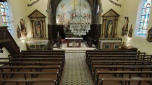 St. Prancher, Kirche - Blick auf den Altar (S)