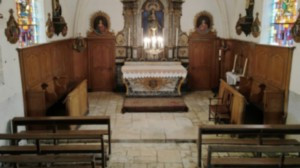 Dolaincourt, Kirche - Blick auf den Altar (I)