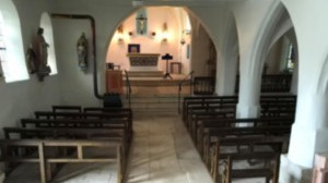 Brixey, Kirche - Blick auf den Altar (S)