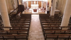 Maxey, Kirche - Blick auf den Altar (S)