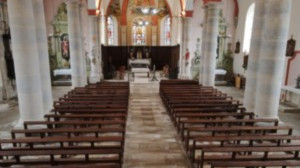 Pargny, Kirche - Blick auf den Altar (S)