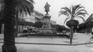 Bône, statue Thiers (S)